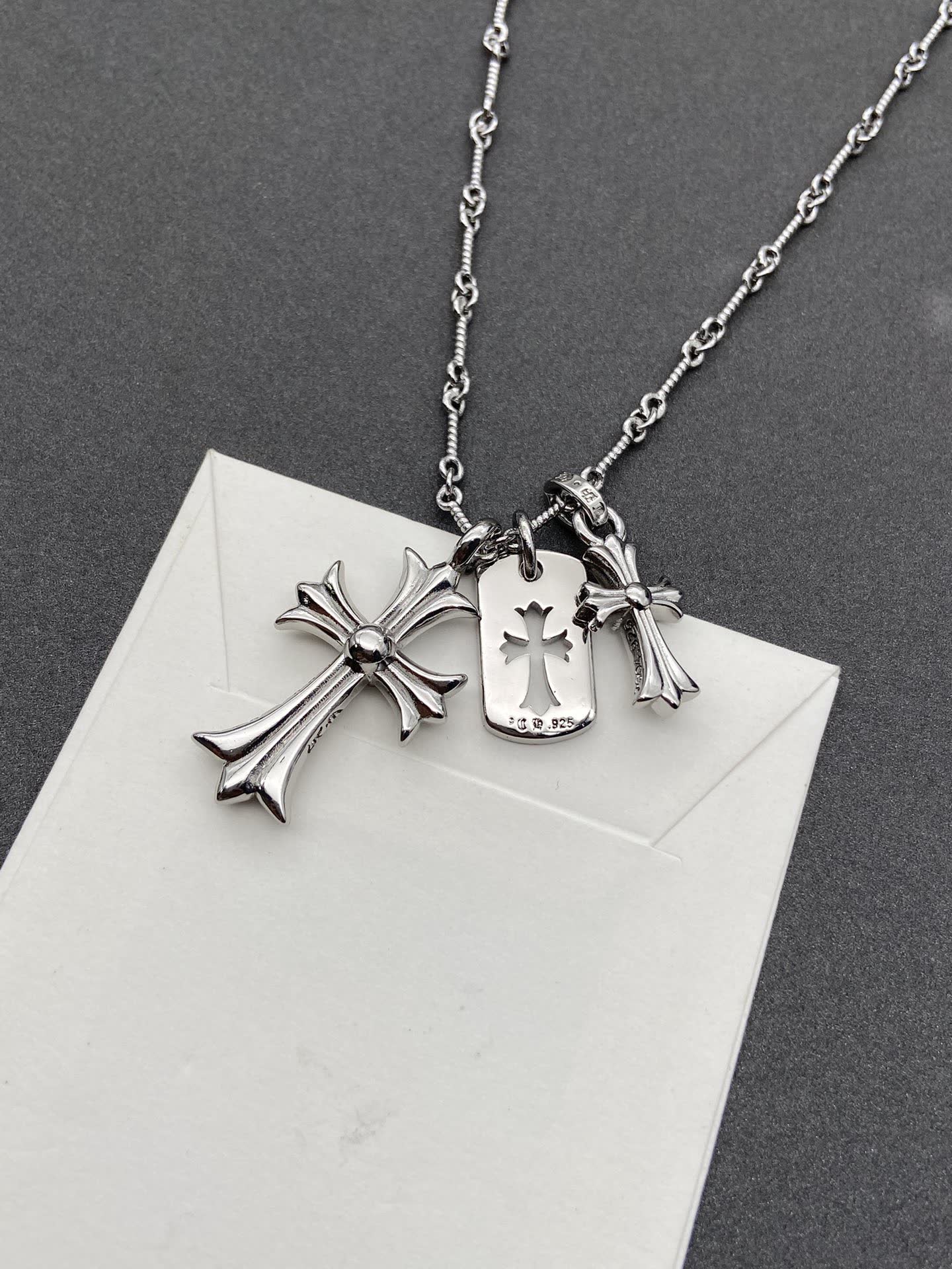 Chrome Hearts Elegant Cross Pendant Necklace
